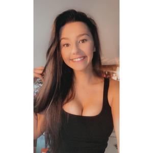 Meet your Posher, Alyssa